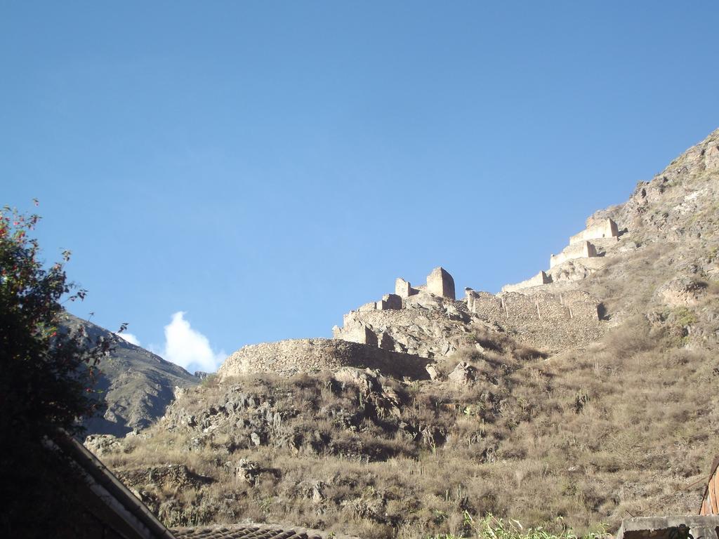 Las Portadas Ollantaytambo Exterior photo